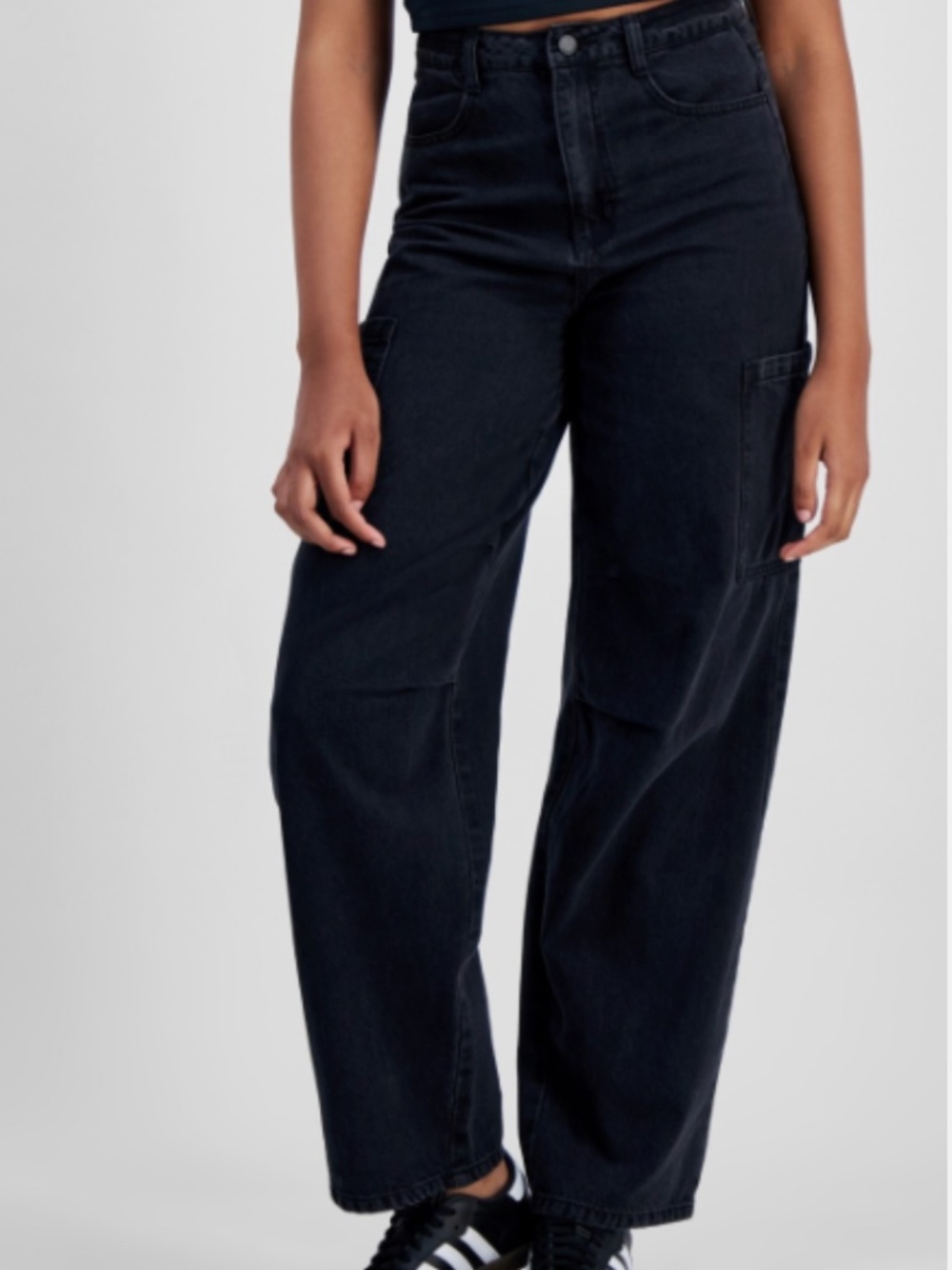 Tinseltown Juniors' Baggy Wide-Leg Cargo Jeans - Washed Bla SIZE 7US /28